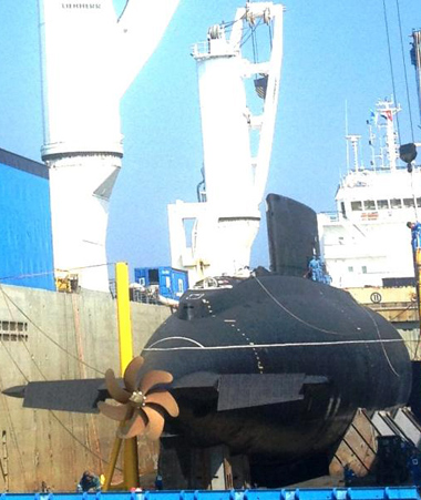 Hạ thủy tàu ngầm hiện đại nhất Việt Nam