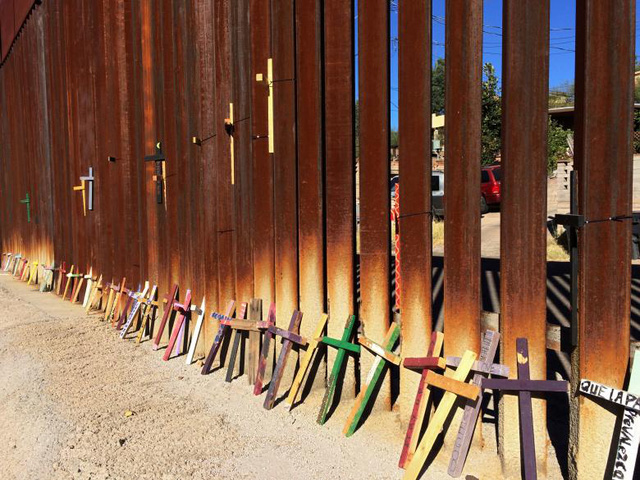 Biên giới Mỹ - Mexico trước khi ông Trump dựng tường ngăn cách