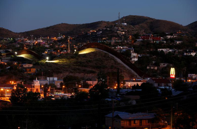 Biên giới Mỹ - Mexico trước khi ông Trump dựng tường ngăn cách