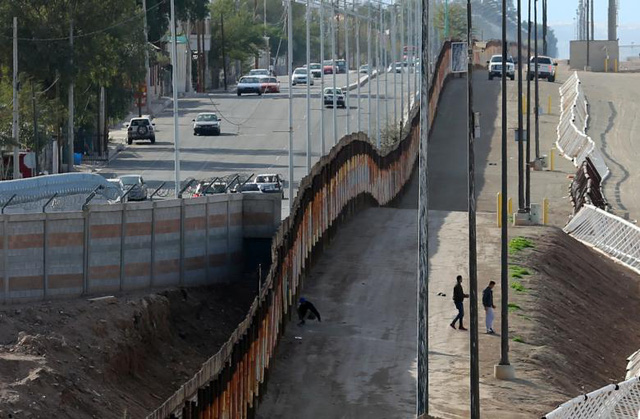 Biên giới Mỹ - Mexico trước khi ông Trump dựng tường ngăn cách