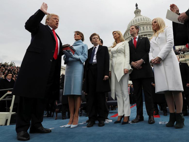 Dấu ấn 100 ngày đầu tại nhiệm của Tổng thống Donald Trump (1)