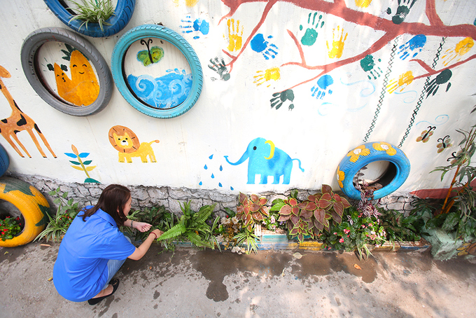 Xóa bãi rác tự phát bằng điểm hoa sắc màu