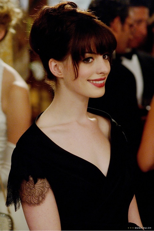 Nhan sắc Anne Hathaway trên màn ảnh qua 16 năm
