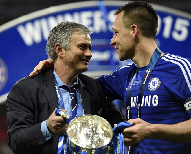 Những bức ảnh ghi dấu ấn của Terry tại Chelsea