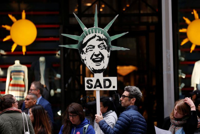 Ông Trump đối mặt làn sóng biểu tình ngay lần đầu trở lại New York