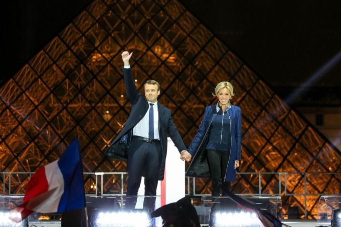 Tủ đồ hiệu của vợ tân Tổng thống Pháp Brigitte Macron