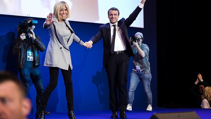 Tủ đồ hiệu của vợ tân Tổng thống Pháp Brigitte Macron