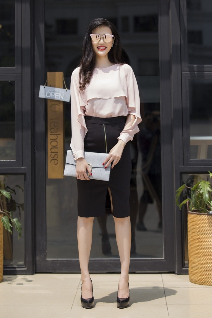 Hoa hậu Thu Thủy khoe nhan sắc ở tuổi 41