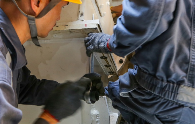 Hai tháng lắp robot 300 tấn đào hầm tuyến metro ở TP HCM