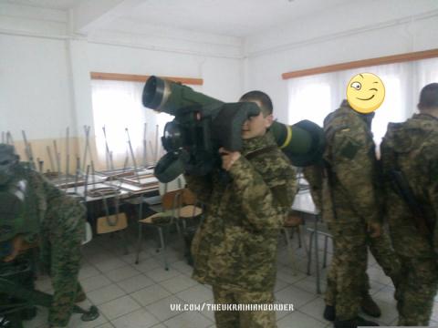 Mỹ cấp nhỏ giọt Javelin, Đông Ukraine thành chảo lửa