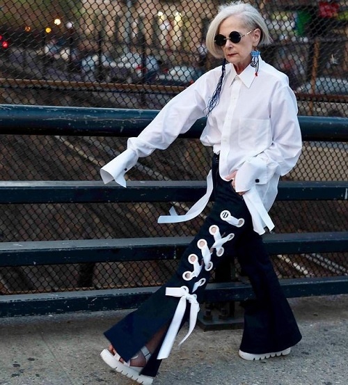 Giáo sư Mỹ 63 tuổi nổi tiếng nhờ phong cách thời trang