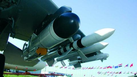T-50 bắn tên lửa Kh-35UE: Phương Tây đứng im chịu đòn?