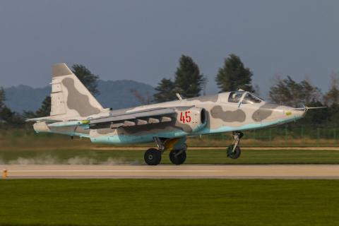 Phương Tây: Su-25 Triều Tiên đủ sức nướng chín tăng Hàn