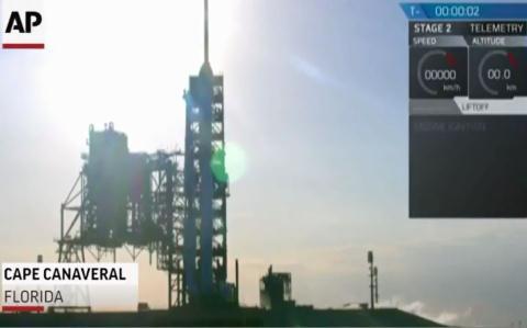 Bước chuyển của SpaceX khiến Nga mướt mồ hôi