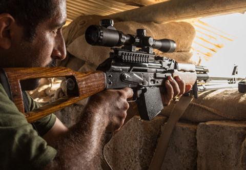 Thêm giả thuyết súng bắn tỉa Nga vào tay khủng bố IS Thêm giả thuyết súng bắn tỉa Nga vào tay khủng bố IS