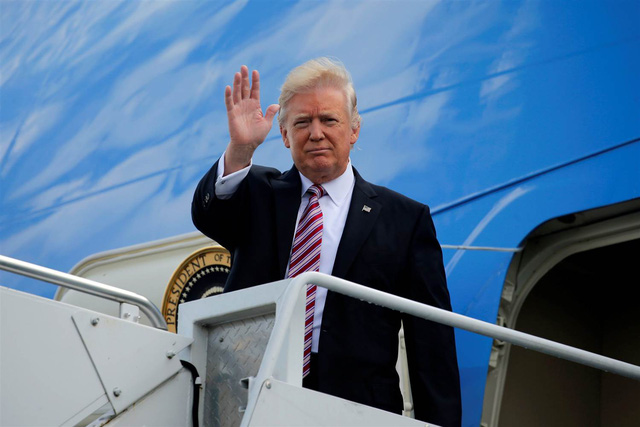 Tổng thống Trump sắp công du nước ngoài lần đầu tiên
