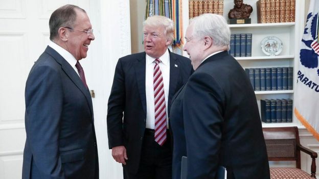 Vì sao chuyện ông Trump tiết lộ thông tin tối mật là một vấn đề lớn?