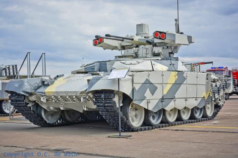 Việt Nam có nên mua BMPT-72 kèm theo T-90MS?