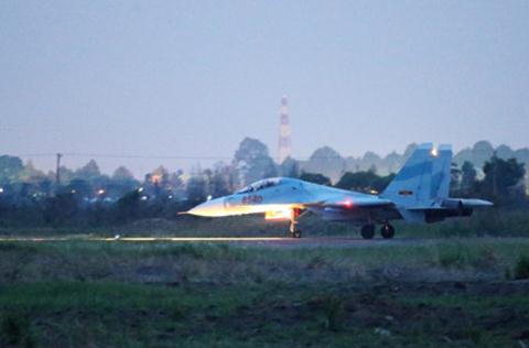 Việt Nam nghiệm thu hệ thống liên lạc quân sự hải quân Việt Nam nghiệm thu hệ thống liên lạc quân sự hải quân