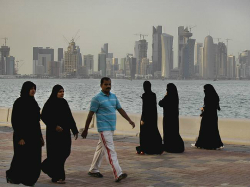 Vì sao một loạt nước Arab cô lập Qatar?