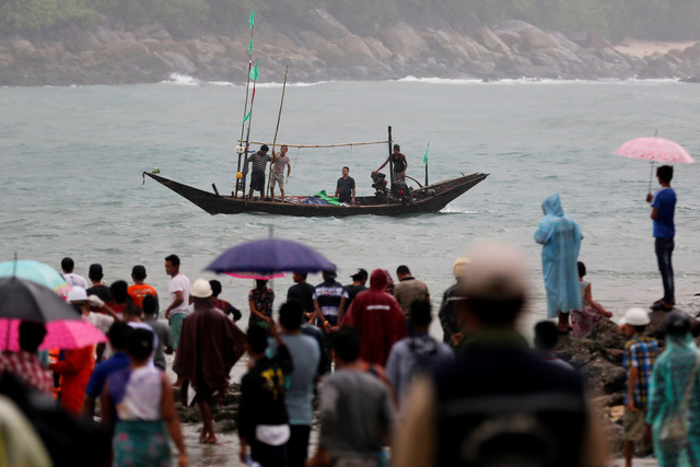 Myanmar tìm thấy 29 thi thể nạn nhân vụ máy bay rơi