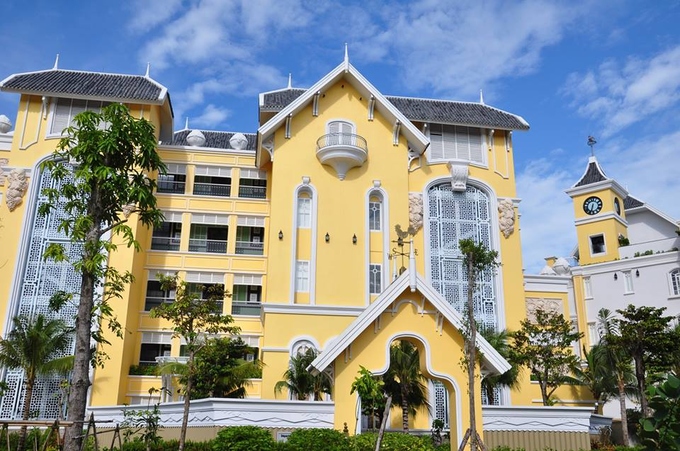'Phim trường' hút giới trẻ check-in ở Phú Quốc