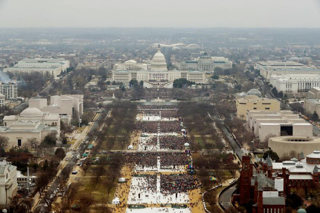 6 tháng đầu tiên đầy "sóng gió" của Tổng thống Trump tại Nhà Trắng