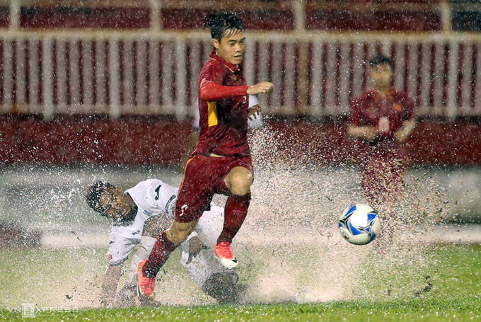 Trận thủy chiến giữa Việt Nam và Đông Timor ở sân Thống Nhất