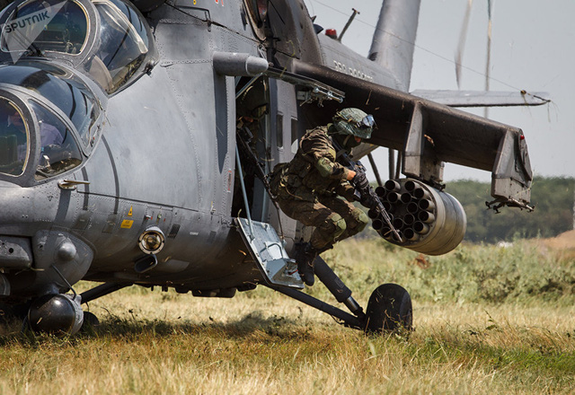 Trực thăng chiến đấu Mi-35M của Nga phô diễn sức mạnh
