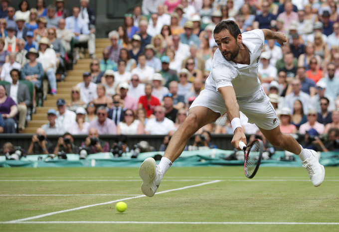 Cilic khóc nức nở vì chấn thương khi đấu Federer