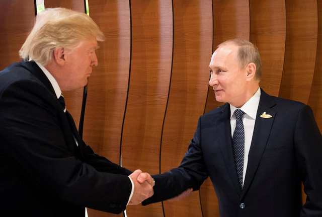 6 tháng đầu tiên đầy "sóng gió" của Tổng thống Trump tại Nhà Trắng