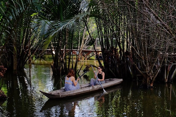 Homestay nổi trên mặt nước ở ngoại ô Sài Gòn