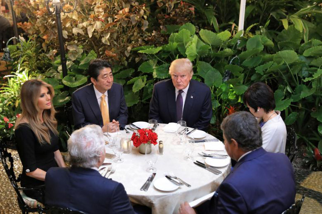 6 tháng đầu tiên đầy "sóng gió" của Tổng thống Trump tại Nhà Trắng