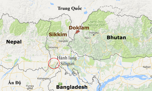 Một tháng đối đầu trên cao nguyên giữa hai gã khổng lồ Trung-Ấn