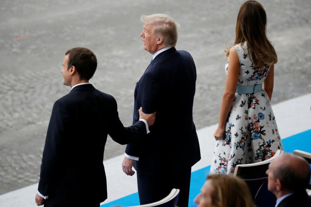 6 tháng đầu tiên đầy "sóng gió" của Tổng thống Trump tại Nhà Trắng