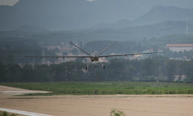 Buổi thử nghiệm UAV tầm bay 10.000 km của Trung Quốc