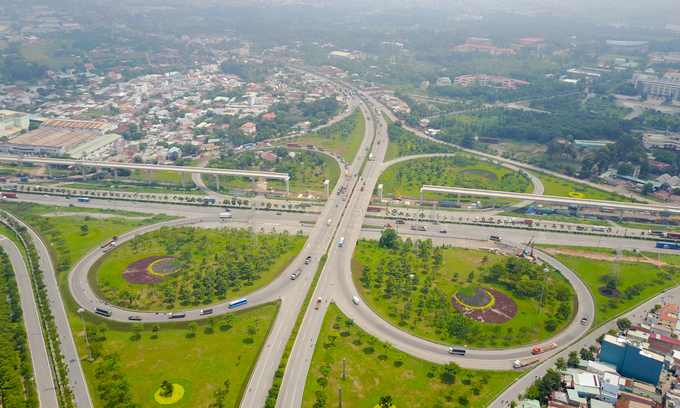 Những cây cầu uốn lượn giải tỏa ùn tắc ở TP HCM