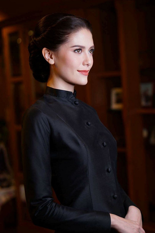 Vẻ đẹp lai của tân Hoa hậu Hoàn vũ Thái Lan