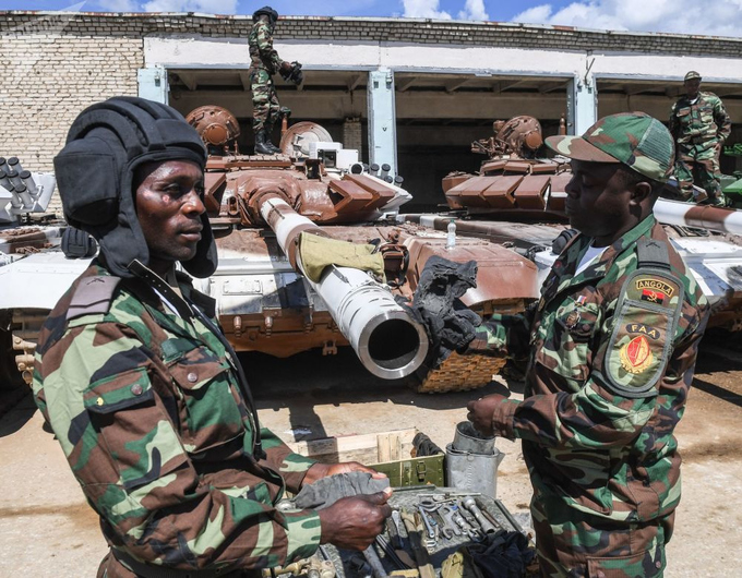 90 xe tăng Nga chuẩn bị tranh tài trong giải đua quốc tế