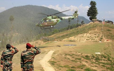 Ấn Độ cao tay khi trực thăng Trung Quốc mon men gần Ấn Độ cao tay khi trực thăng Trung Quốc mon men gần