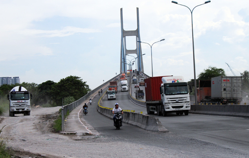 Dốc cầu 'tử thần' ở Sài Gòn