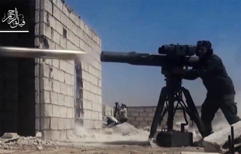 FSA đứng nhìn T-90A thoát đòn của TOW