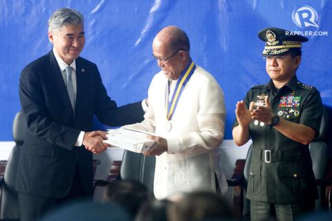 Mỹ giành lại đồng minh Philippines bằng quà tặng máy bay Mỹ giành lại đồng minh Philippines bằng quà tặng máy bay