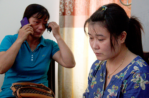 Chuyến tàu hàng không may của những ông bố trẻ