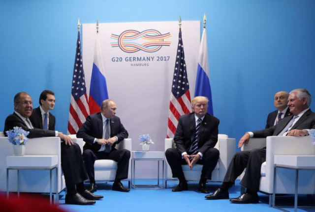 Ông Trump và Putin hội đàm hơn 2 tiếng đồng hồ