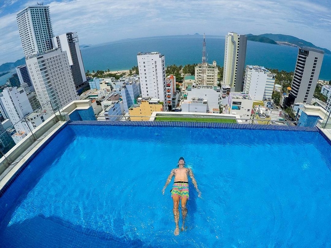Tám bể bơi vô cực ở Việt Nam đẹp không kém nước ngoài