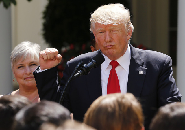 Ông Trump ca ngợi chiến thắng trong bầu cử Mỹ là “thời khắc lịch sử”