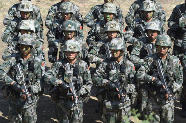 Trung Quốc diễn tập bắn đạn thật gần biên giới Ấn Độ giữa lúc căng thẳng