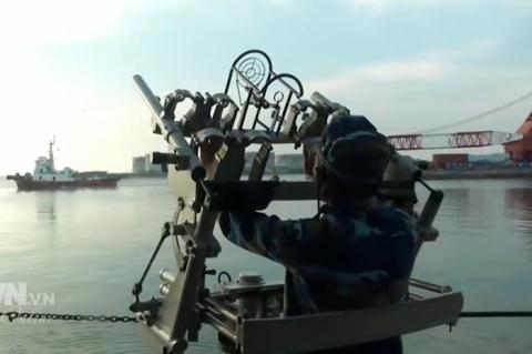 Việt Nam trang bị tên lửa phòng không cho tàu săn ngầm
