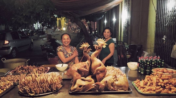 Khách Tây nói về Hà Nội: 'Thật điên rồ'